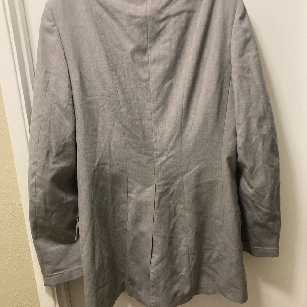 Elegant Men's Blazer in Light Gray with Black Trim - Picture 3 of 6